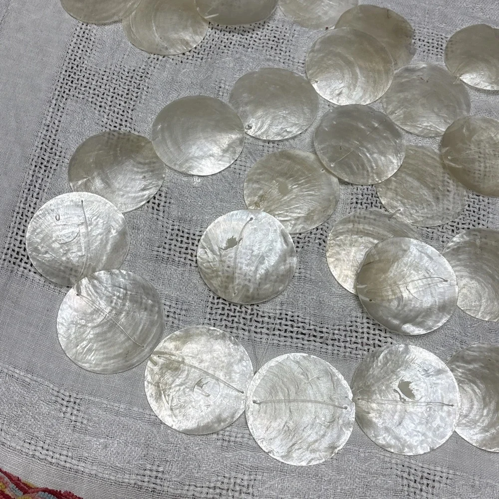 45 Pre Strung Capiz Shells White Round 2